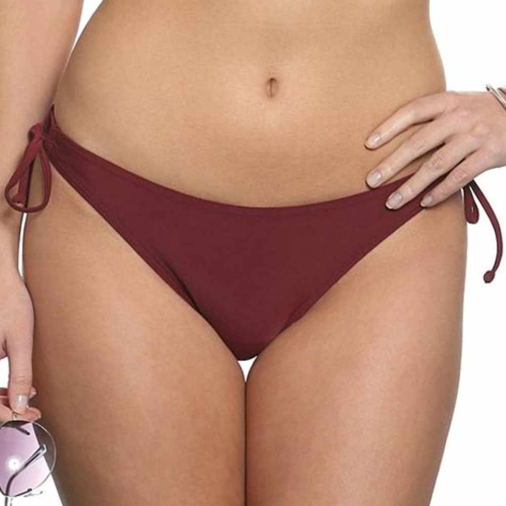 NWT🍷Merlot string bikini bottom